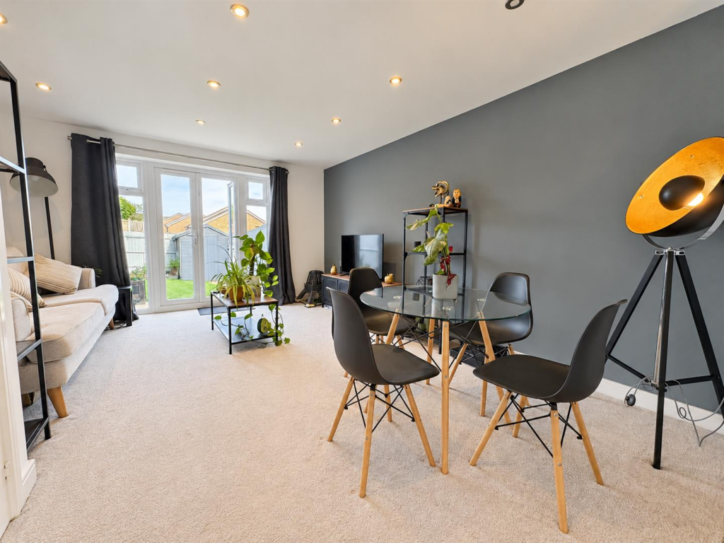 House in Worcester - View 2