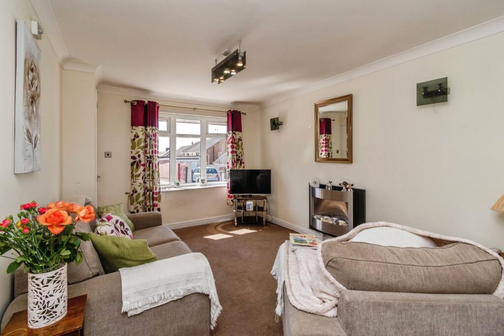 House in Cannock Chase, Pye Green, Hednesford - View 2
