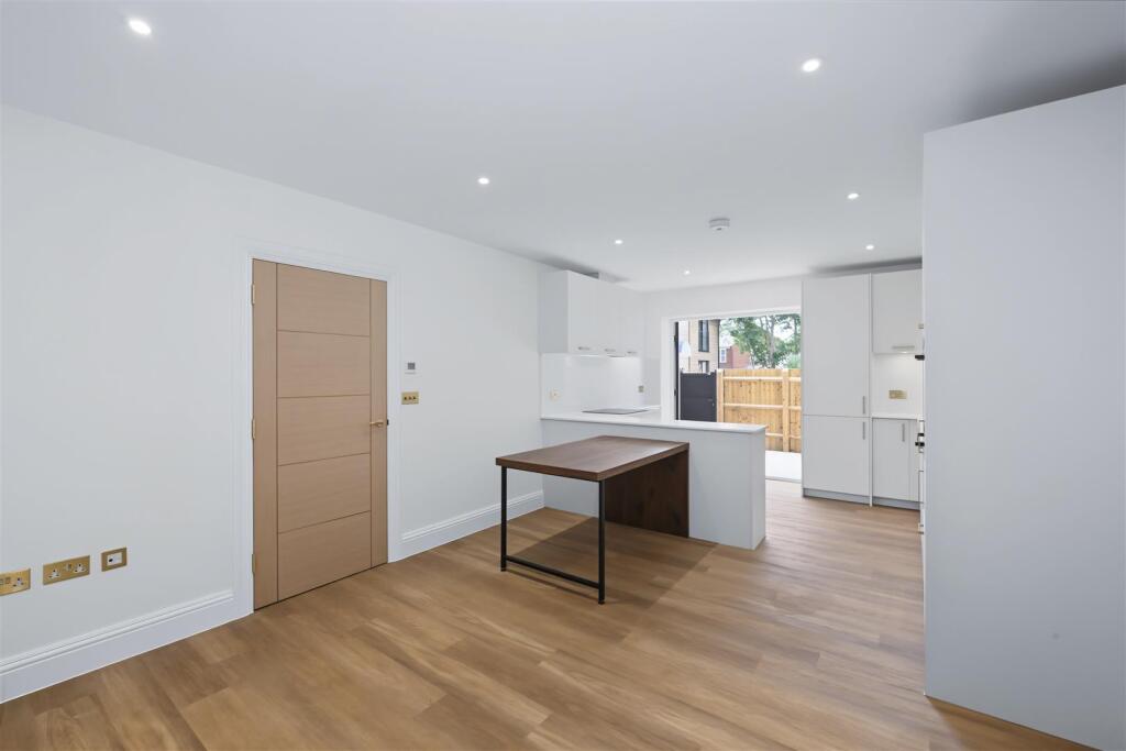 Verulam Road, St. Albans - View 5
