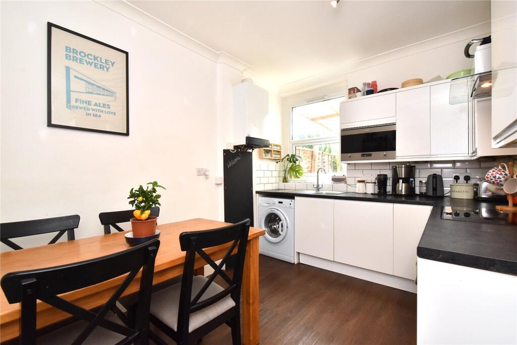 House in Bromley - View 5