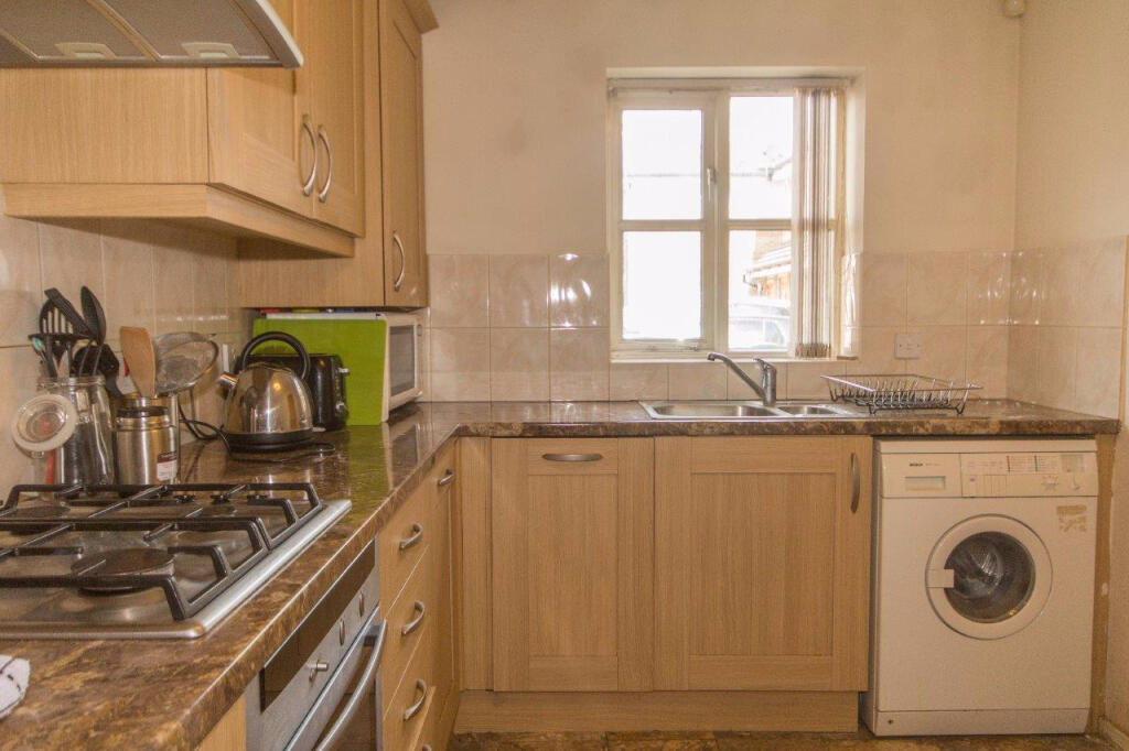 House in London - View 5