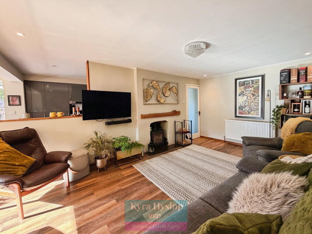 House in Exeter - View 4