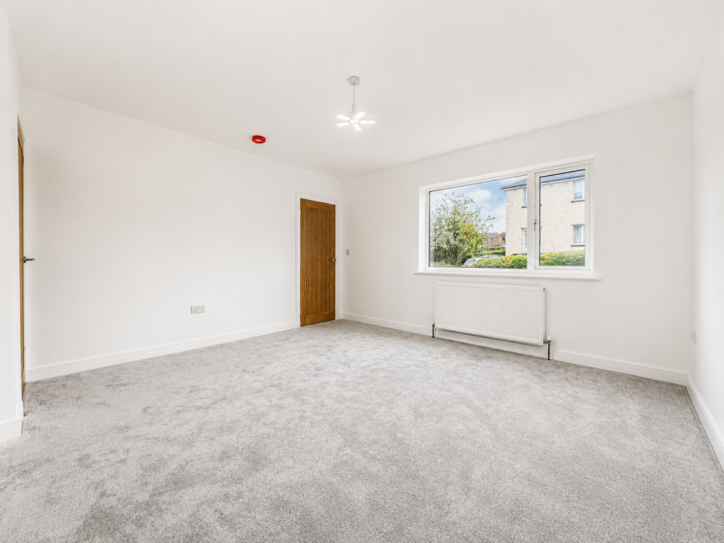 House in Bradford, Keighley - More