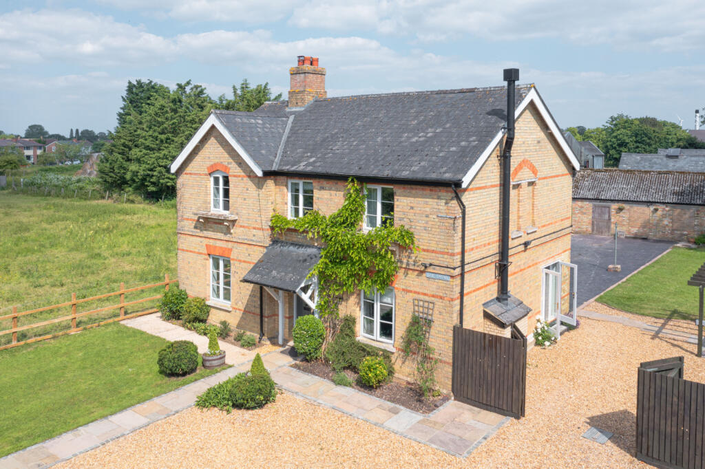 Main image of property: The Drive, Perry, Huntingdon, Cambridgeshire, PE28