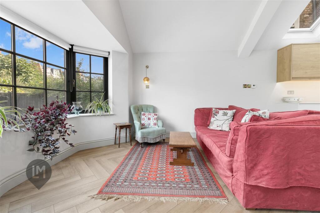 Apartment in London - View 3