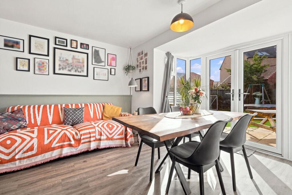 House in Braintree, Halstead - More