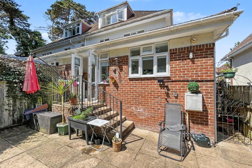 Main image of property: Queens Park