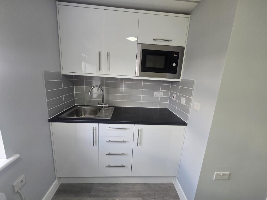 Apartment in London - View 5
