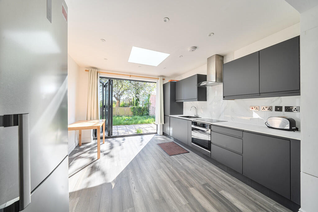 Main image of property: Farndale Avenue, London