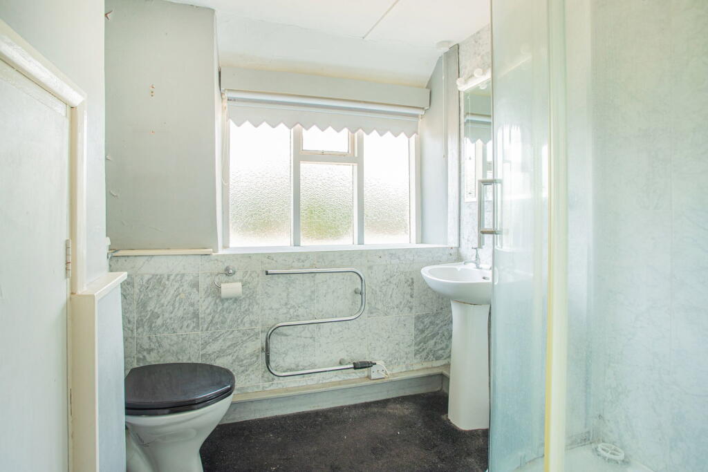 House in Swindon - View 4