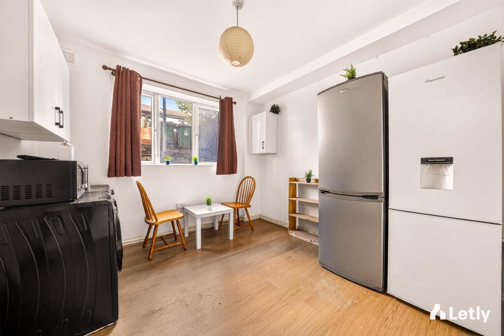 House in London, Upton Park - View 5
