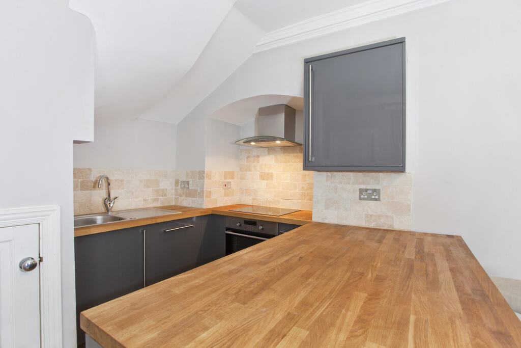 Apartment in York - View 5