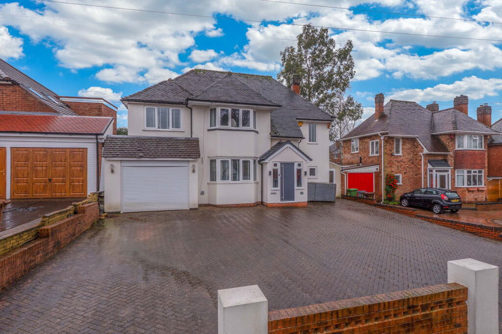 Main image of property: Ulverley Green Road, Solihull, West Midlands, B92 8BL