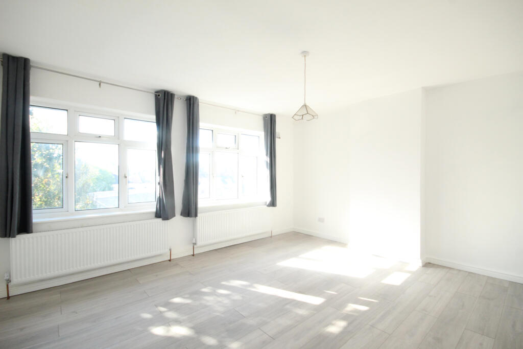 Apartment in Harrow - View 5