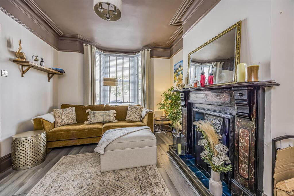 House in Portsmouth - View 3