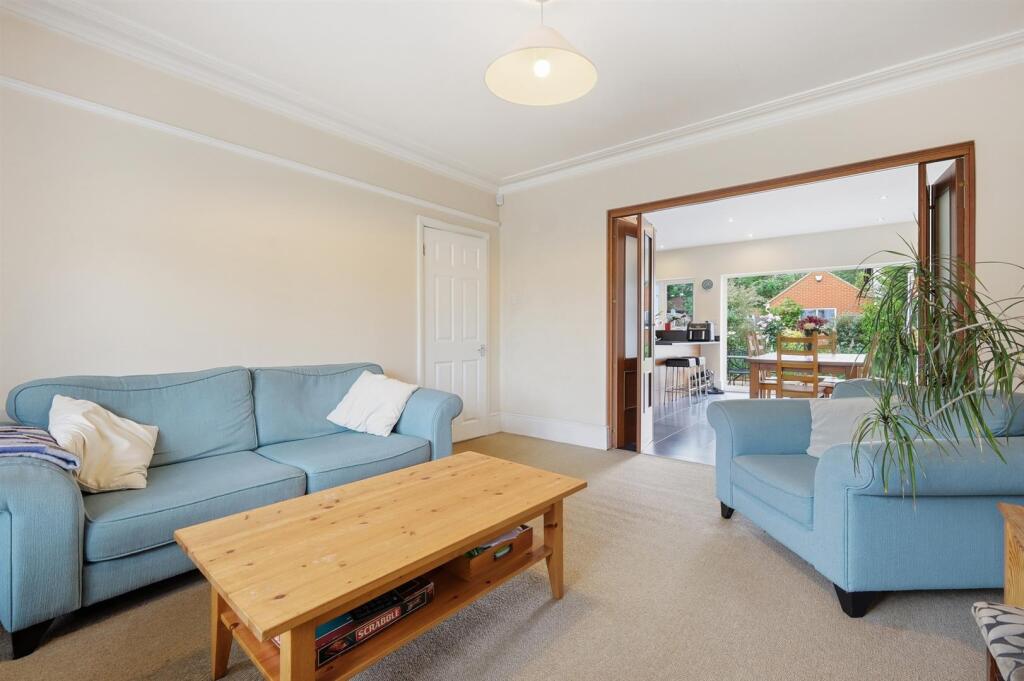 House in London - View 5