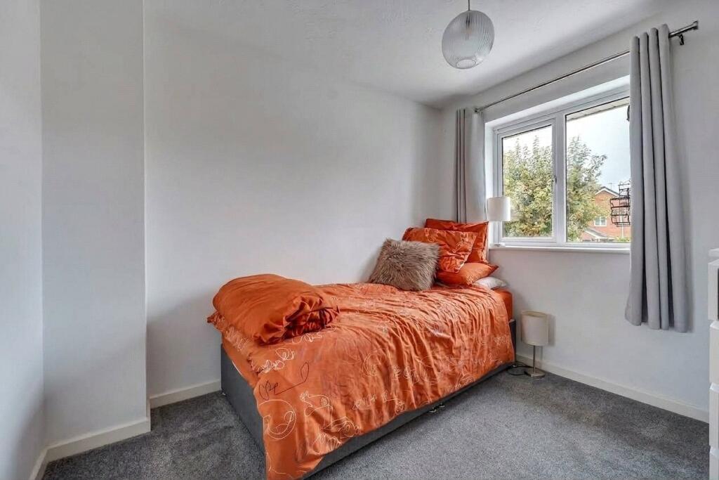 House in Bristol, Vinney Green, Emersons Green - More