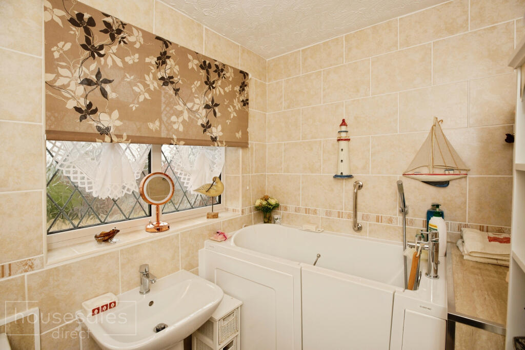 Apartment in East Lindsey, Binbrook - View 5