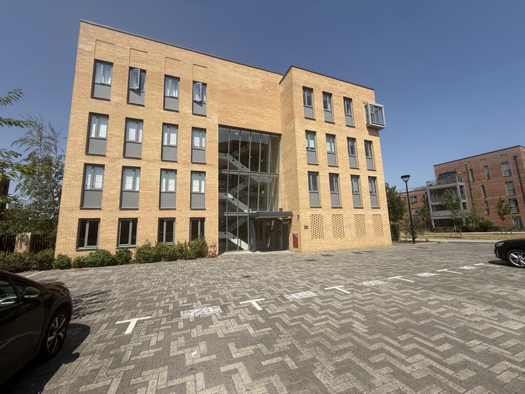 Main image of property: 58 Renard Way, Trumpington, Cambridge, Cambridgeshire CB2 9EW