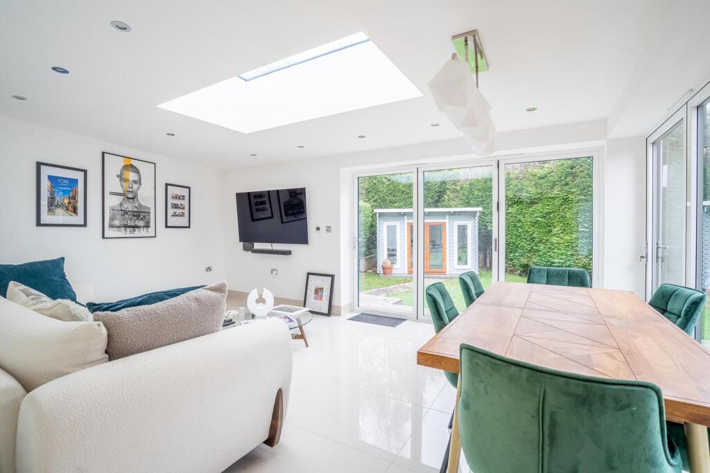 House in York - View 3