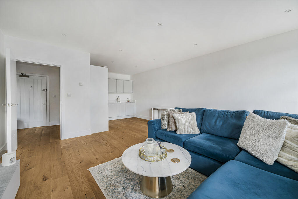 Apartment in Dartford - View 4