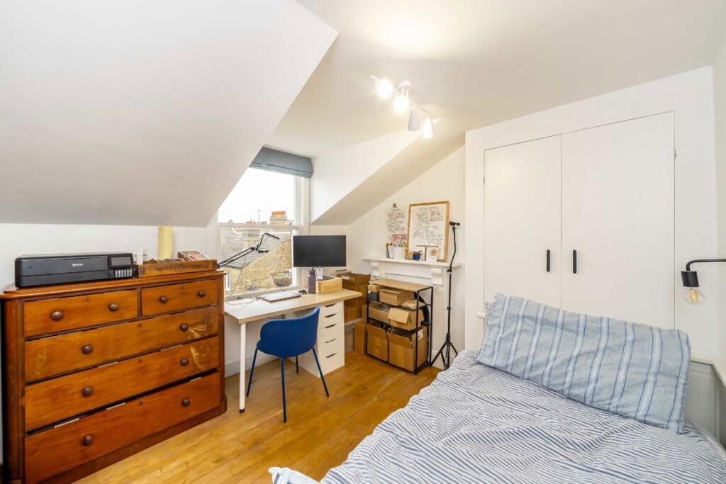 Apartment in London - View 5