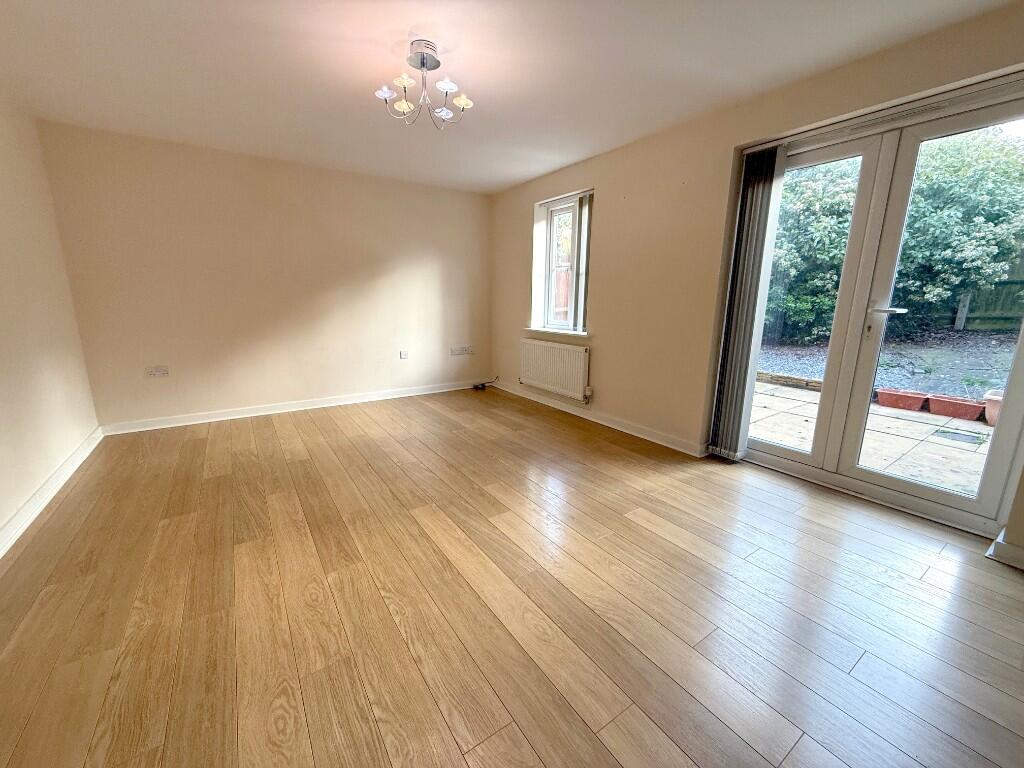 Saxthorpe Road, HAMILTON, Leicester, LE5 photo 3