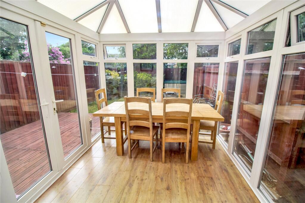 Sprats Barn Crescent, Royal Wootton Bassett, Wiltshire, SN4 photo 4