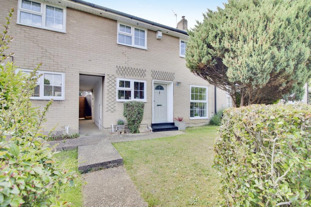 Main image of property: Lodgefield, WELWYN GARDEN CITY