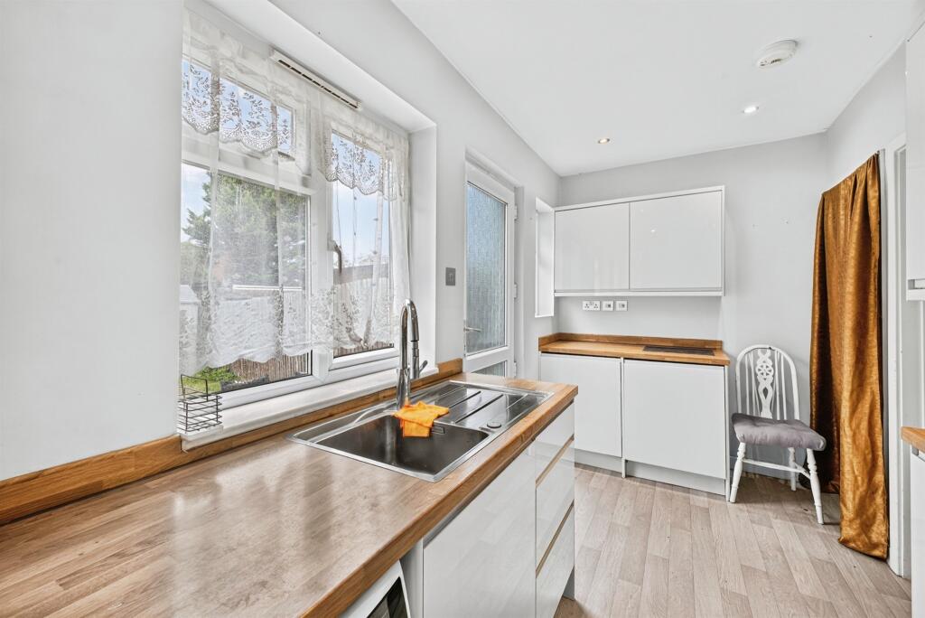 House in Northampton - View 5