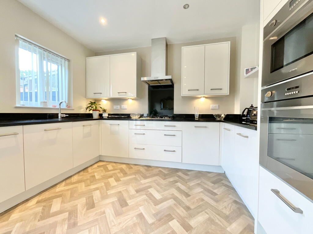 House in West Lancashire, North Meols - More