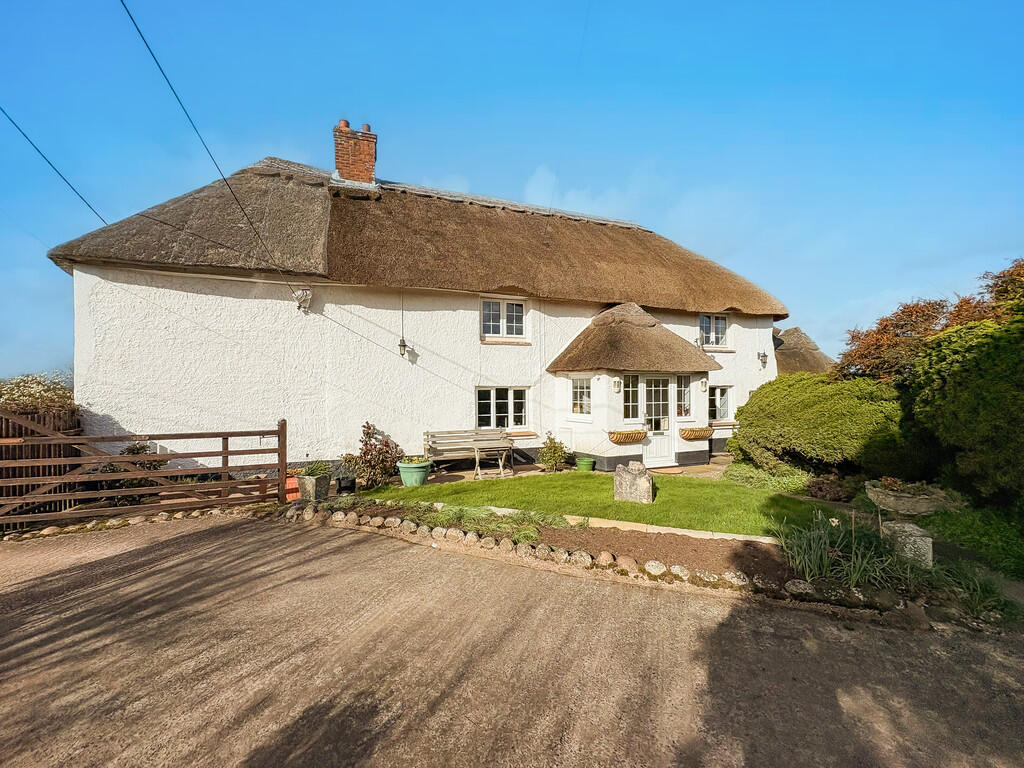 3-bed house on Clyst Honiton , £450,000