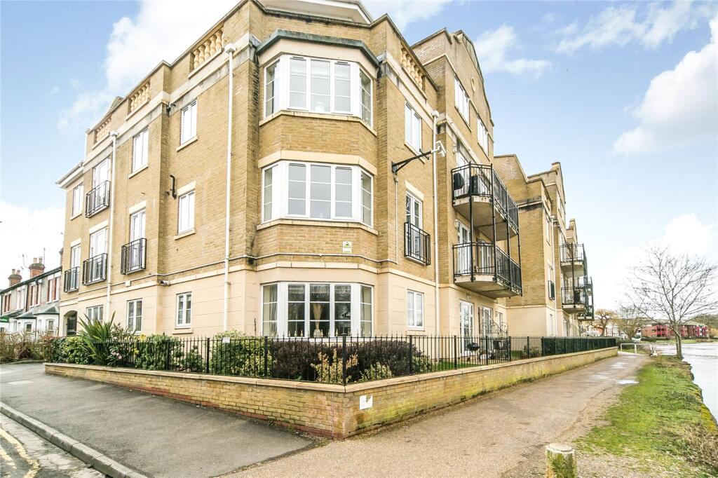 Main image of property: Regents Riverside, Brigham Road, Reading