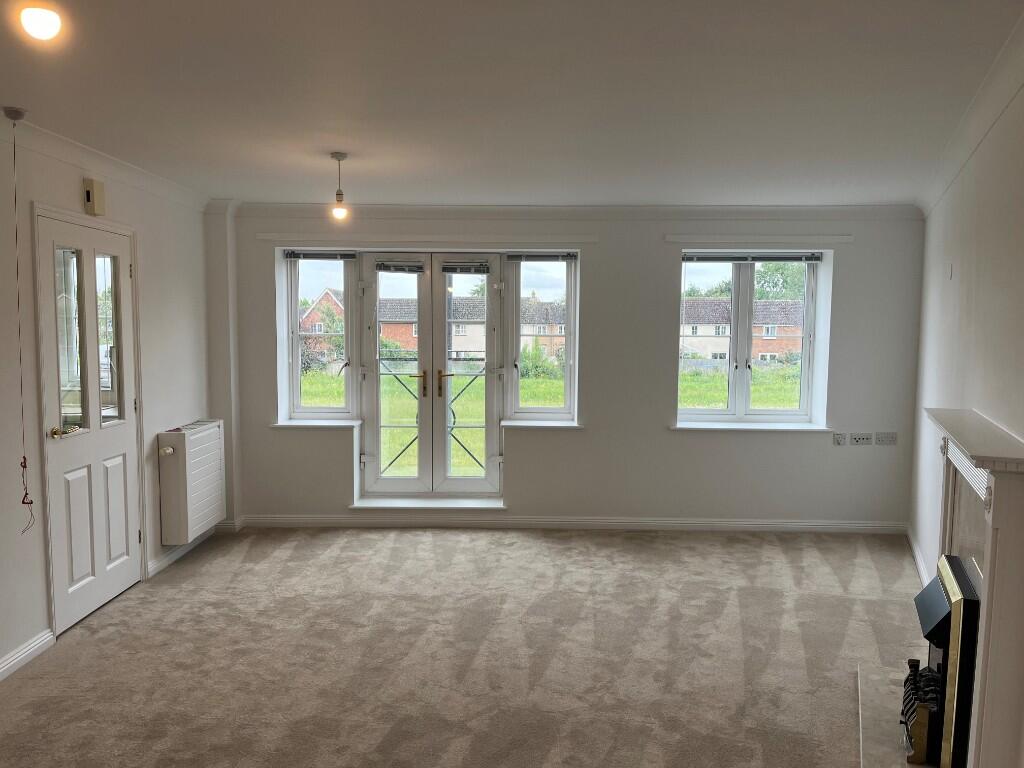 31 Cavendish Court, Sackville Way, Cambourne, Cambridge, CB23 6HB photo 3