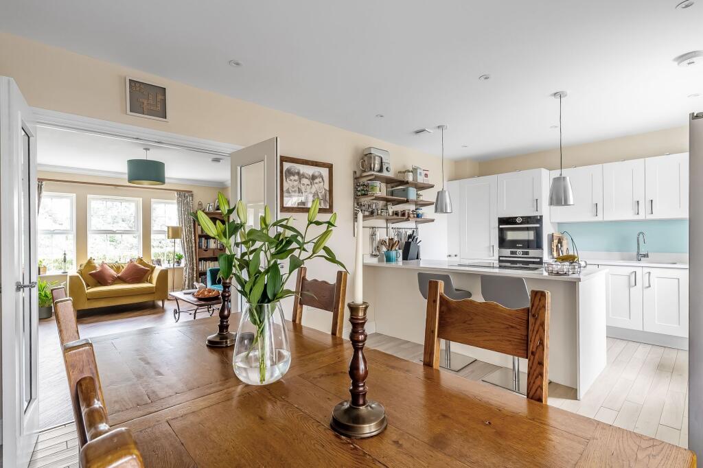 Main image of property: Redcliffe Place, Tunbridge Wells, TN2