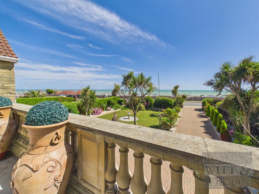 South Cliff Avenue, Bexhill-On-Sea photo 3