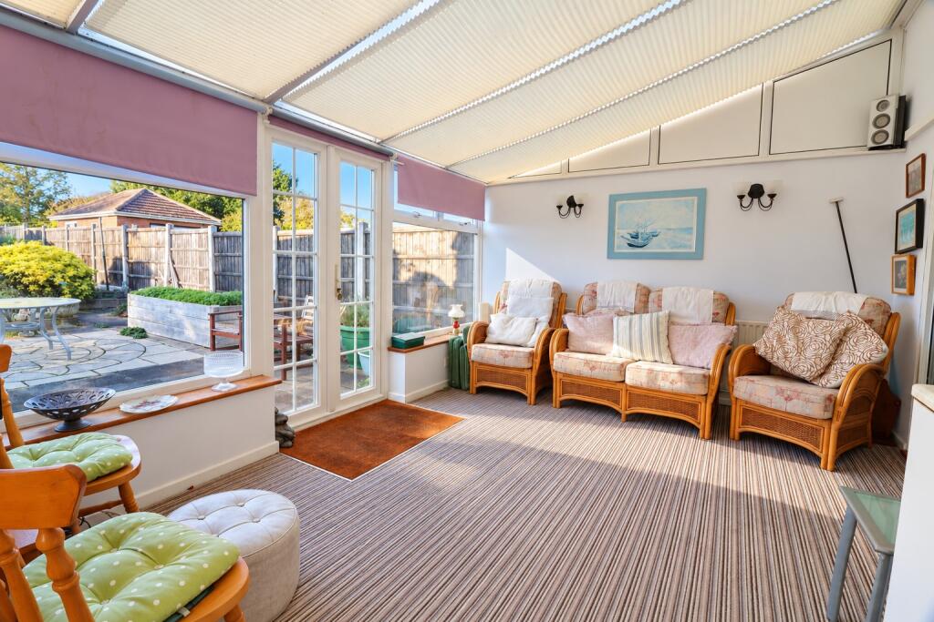 House in Luton - View 3