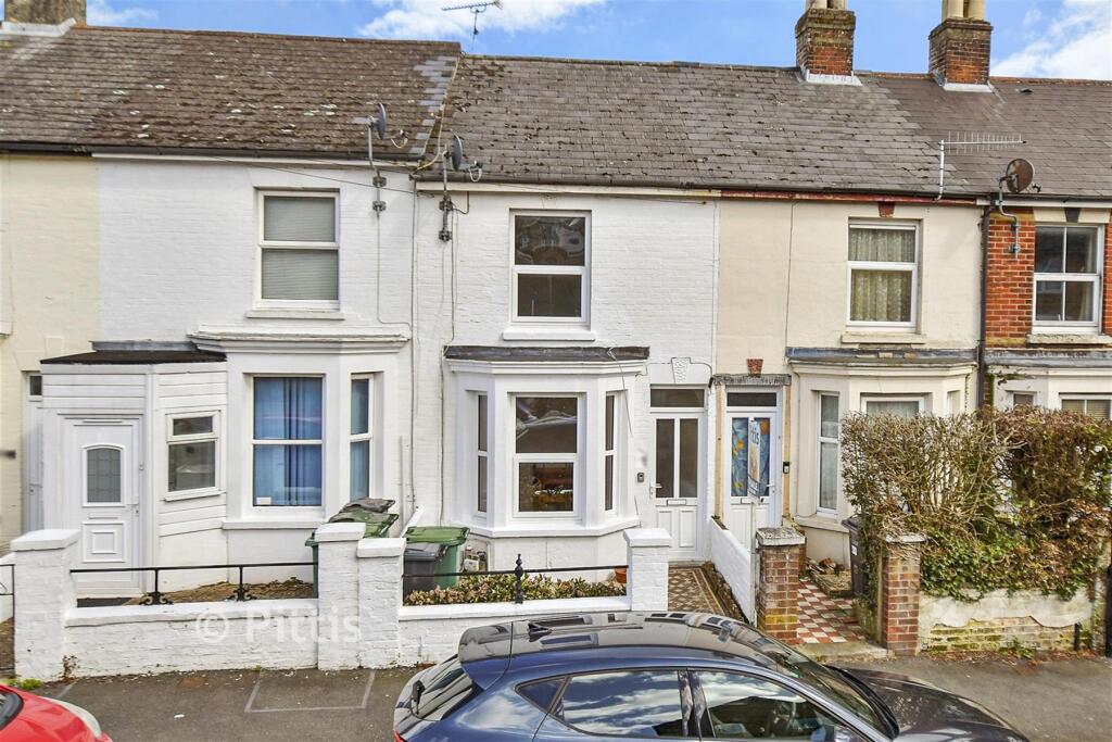 Main image of property: Arctic Road, Cowes, Isle of Wight