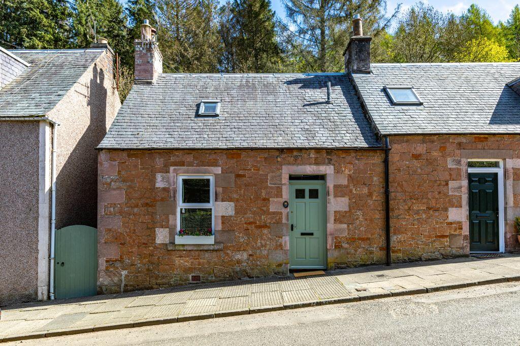 Main image of property: 27 Dingleton Road, Melrose, TD6 9QS