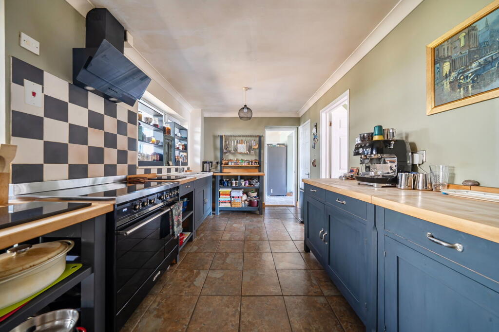 House in Swindon - View 5