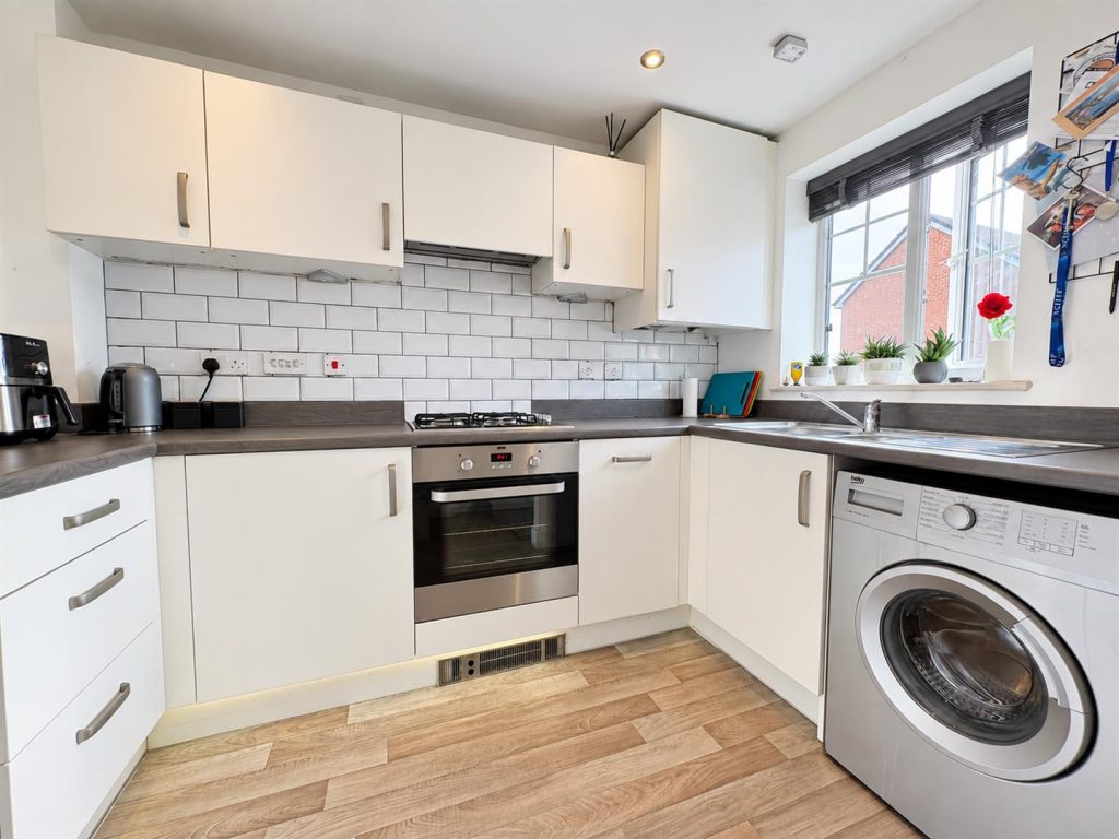 House in Worcester - View 5