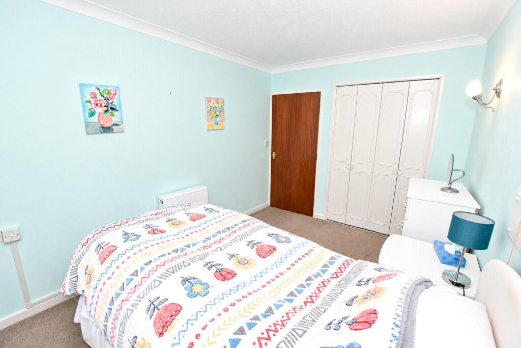 Apartment in Moreton, Overchurch Hill - View 5