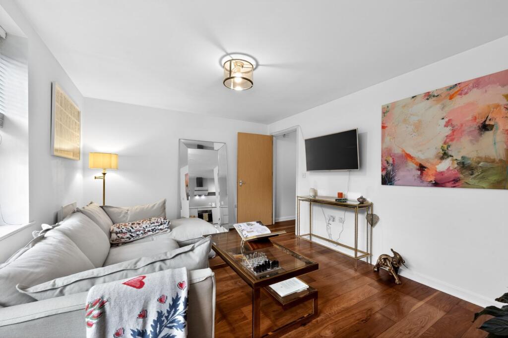Apartment in London - View 5