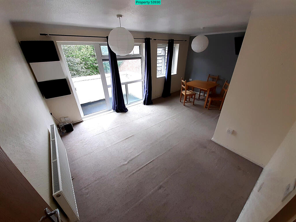 Apartment in Northampton - View 5