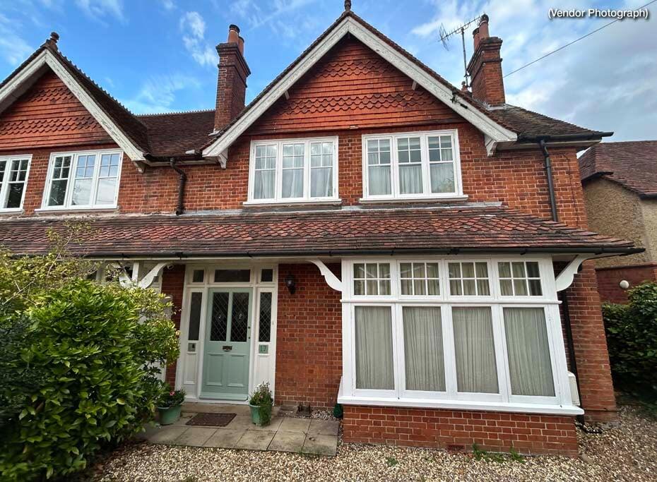 4-bed house on 17 Horseshoe Road, Pangbourne on Thames, £925,000