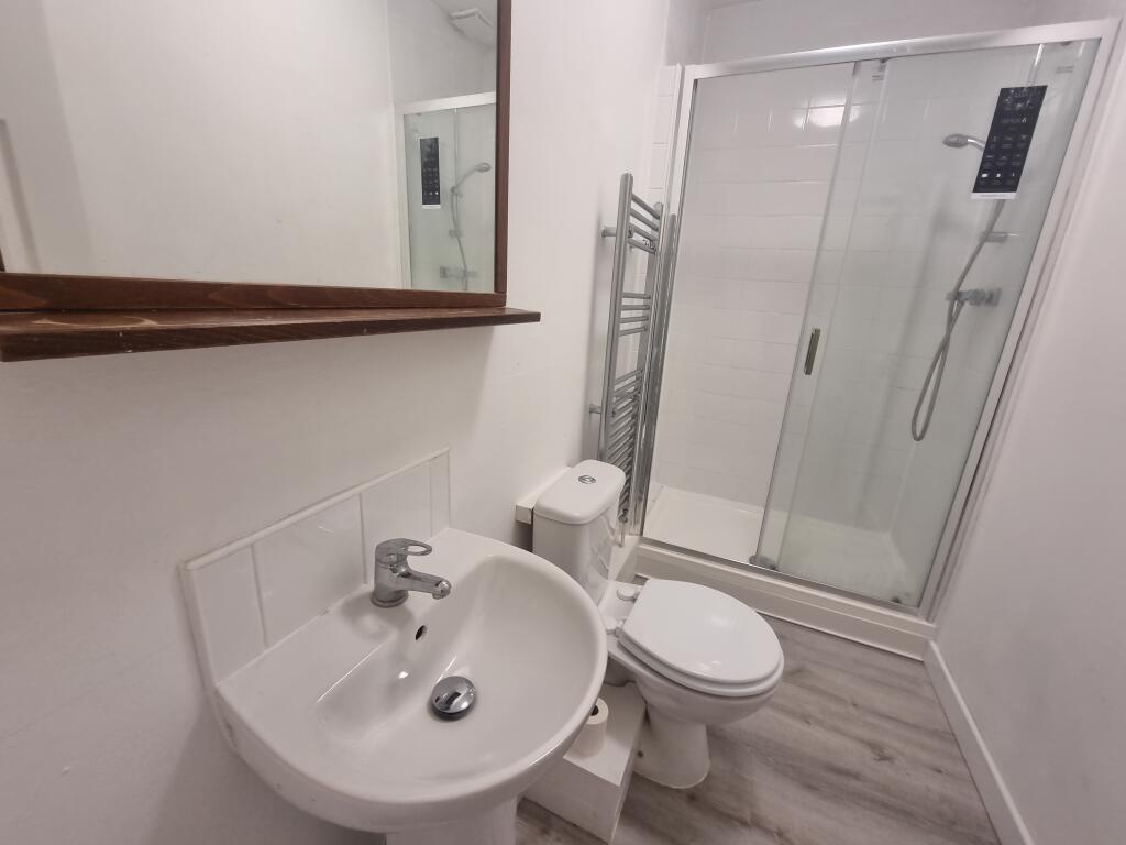 Apartment in Warwick, Royal Leamington Spa - View 5