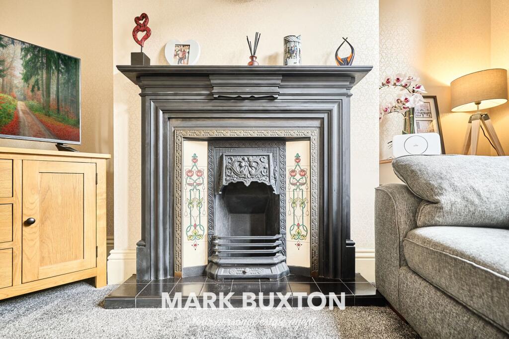 House in Stoke-on-Trent - More