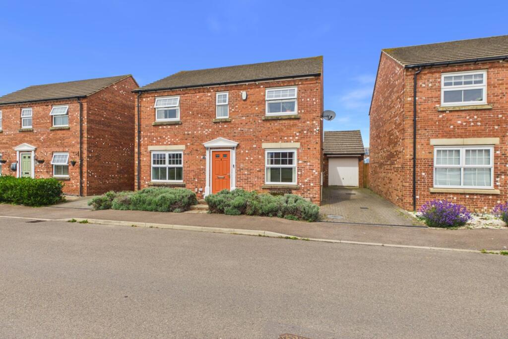 Main image of property: Roeburn Way, Spalding, Lincolnshire, PE11