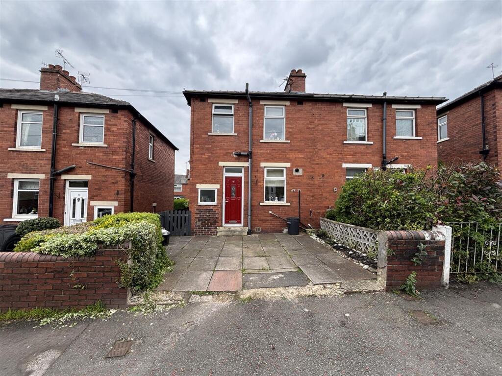 Main image of property: 10, Catherine Crescent, Elland, HX5 0JA