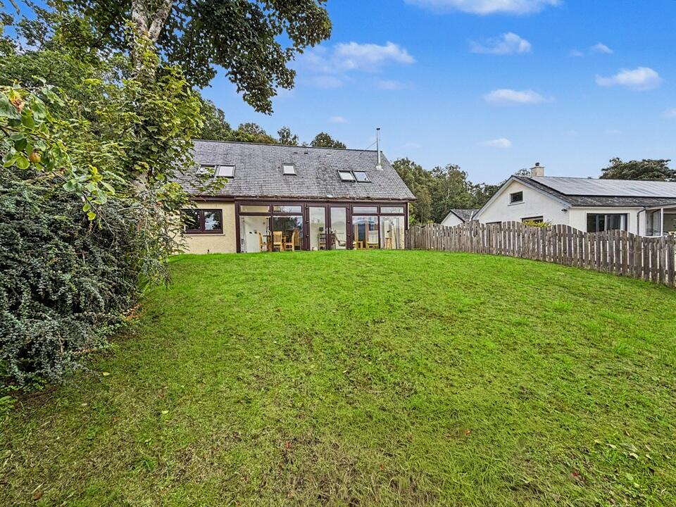 House in Perth - More